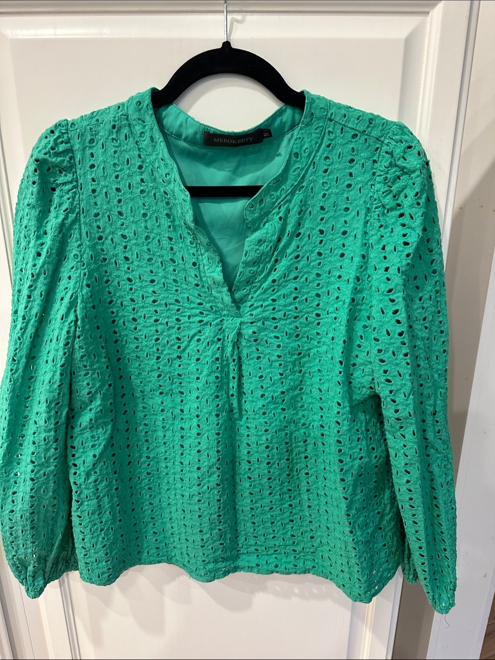 Merokeety Green Eyelet Split-Neck Blouse